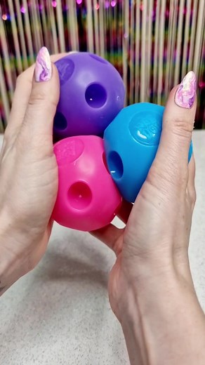 🔊ASMR 🌈 The Happy Snappy NeeDoh, snap and make a satisfying sound when you squeeze them, similar to pop its. They come in several different colors to choose from..Comment your favorite color ❤️🩷🧡💛💚💙💜 🛒 Find them at www.schylling.com Thank you @Schylling #gifted #toys2023 #newtoys2023 #unboxingtoys #toy #fidget #fidgettoy #needoh #happysnappyneedoh #needohhappysnappy #snap #pop #popit #squishies #squishy #squish #sosatisfying #stressrelief #stresstoy #squeeze #squeezeball #ball #softball