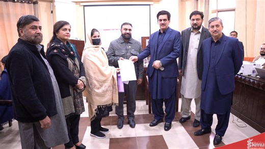 Secretary HED KP Visits KMU to Review Centralized Admissions Process Secretary Higher Education Department (HED), Government of Khyber Pakhtunkhwa, Muhammad Israr visited Khyber Medical University (KMU) to review and witness the centralized admission process for private medical and dental colleges of the province. Upon his arrival at KMU, the Secretary was warmly received by Excective Director Higher Education Commission Islamabad and Vice Chancellor KMU, Professor Dr. Zia ul Haq, along with Dir