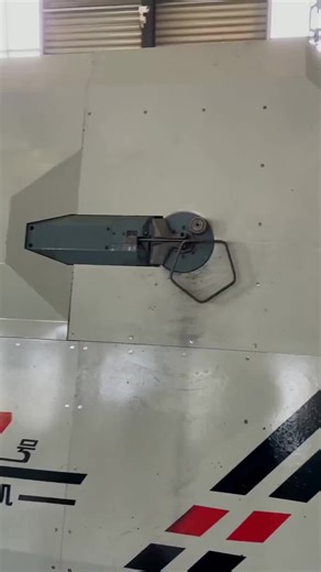 Full-automatic steel bending machine, numerically controlled to adjust the size.#steelhoopbender #steelbarbendingmachine #bendingmachine #rebarbender #tiktok