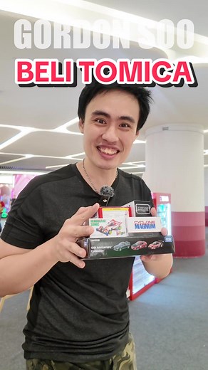Kita Shopping di Pop-up Store Tomica Takara Tomy