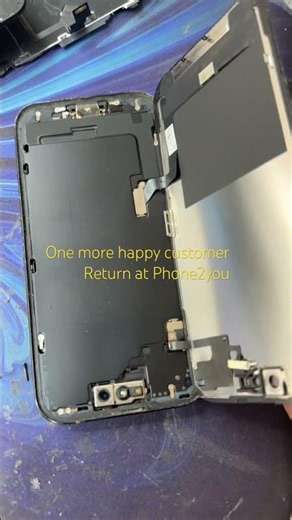 iPhone 15 display