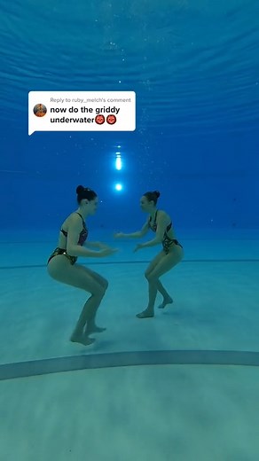 more synchronized swimming like this please via Canadian Senior National Artistic Swimming Team (@artswimcanada) | CHIVE TV