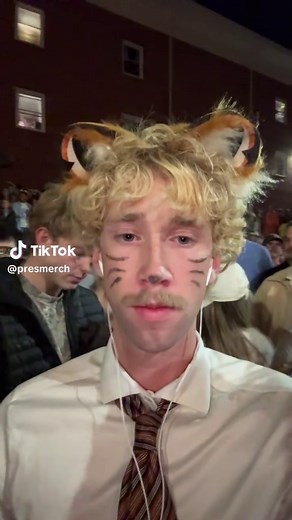 Mastering the Mr. Fox Costume for Halloween