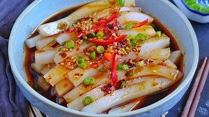 Liang Fen (Mung Bean Jelly Noodles, 凉粉)
