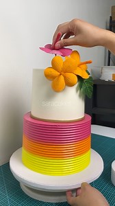 Eyyy gandang ganda pa rin ako sa cake na t0 kahit nung March pa to order tapos ngayon lang naiupload. #saracakes #redvelvetcake #tieredcake #edibleflowers #hawaiianthemecake | Sarah Cake Vlogs