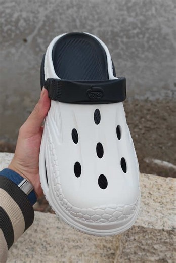 Beach Sandals and Shoes: The Perfect Holiday Haul