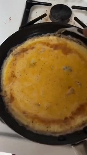 👀😏 | Alice Ardelean