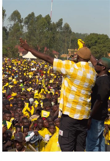EddyKenzo pleads to the people of Kyotera to vote for NRM party.