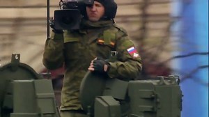 19K views · 192 reactions | ⚡INFO - La chaîne publique russe RT émet depuis hier soir en français sur la box de Free et en ligne. C'est une ex-journaliste de BFMTV qui a lancé le 1er JT de la chaîne en direct de Paris. Observée avec méfiance par certains, RT France préfère ironiser en diffusant ce clip. | Tunis Tribune | Facebook