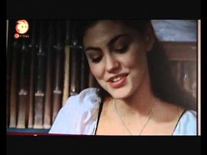Phoebe Tonkin als Cleo in H2o - Plötzlich Meerjungfrau