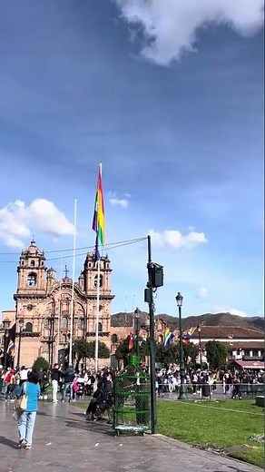 Exploring, Plaza de Armas, Cusco, G Adventures from Isabella V. 🇵🇪