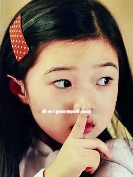 I'm so hungry, but I'm afraid to eat. #shorts #movie #film #movierecap #zmj51208ca