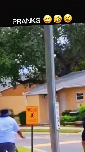 Hilarious Running Prank Between Friends