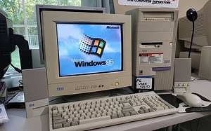 测试1997年的IBM Aptiva（Windows 95）