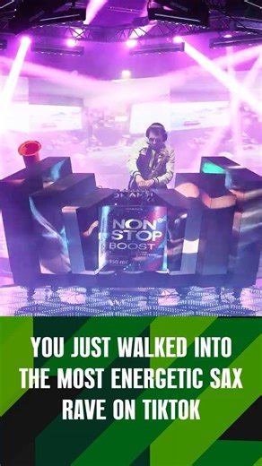 YOU JUST WALKED INTO THE MOST ENERGETIC SAXRAVE ON TIKTOK #saxophone#djset#livemusic#housemusic#sax