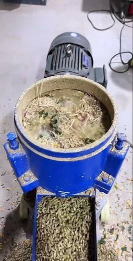 Total ration cattle and sheep preparation machine; TMR total ration feed mixing and blending machine