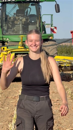 Farm Girl Takes Over the Corn Harvest! 🚜🌽🔥 #farming #agriculture #farmer #rurallife #farmlife