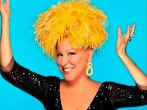 Bette Midler - Mele Kalikimaka - Hawai'i