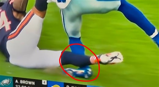 Zoomed-In Slo-Mo Footage Shows CeeDee Lamb's Ankle Gruesomely Snapping vs. Bears [VIDEO]