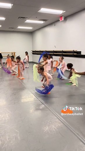 Beneficios del ballet para bebés y más