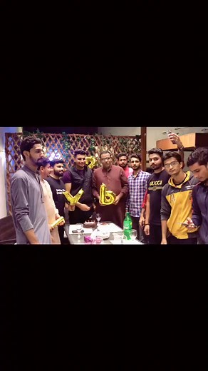 #calebration #200kfans #vbstar05 #vickybhatti #team05 #vickybhatti05 #babarsheer fans love u all ❤️❤️