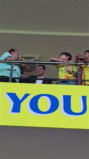 Thala Ajith Watching Thala Dhoni💛🦁💥#ajith #msdhoni #shrutihaasan #sivakarthikeyan #csk #ipl #shalini