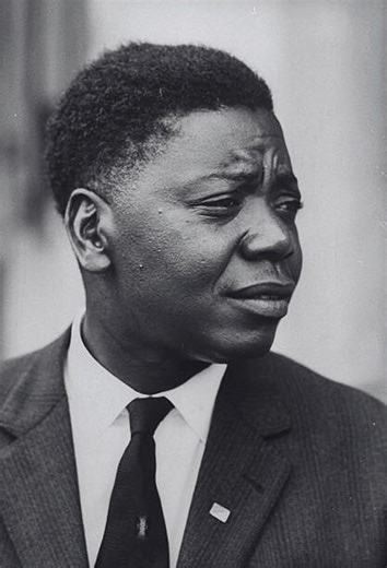 Three days after declaring Katanga’s independence on July 11, 1960, Moïse Tshombe gave a pivotal interview in Élisabethville (now Lubumbashi) to Belgian journalist Raoul Goulard of Radio-Télévision Belge de la Communauté Française (RTBF). In the interview, Tshombe justifies Katanga’s break from the newly independent Republic of the Congo, calling secession the “only way to save what remains to be saved” in the wider Congo. He rejects criticisms rooted in the Belgian-imposed Fundamental Law, argu