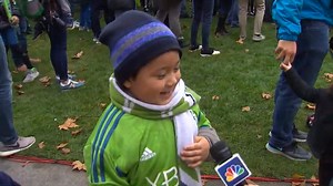 💚 The adorable face you make when you lost your Seattle Sounders FC scarf... but Jake Whittenberg gives you his. 💚 | KING 5