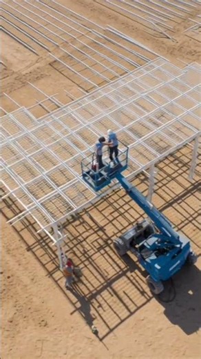 Workers Building the Future of Solar Energy! ☀️⚡😱