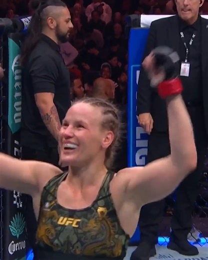 The Queen of Flyweights with another dominant display! 👑 What a performance by Valentina Shevchenko to retain her 125-pound crown against Zhang Weili at #VeChain #UFC322! | UFC