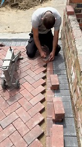 This has to be the best way to cut bricks 🤯🧱 | UNILAD Tech
