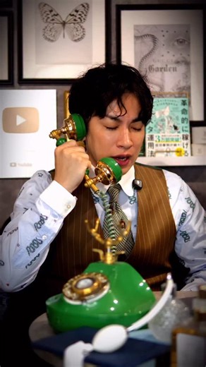 カイシャイン Ⅰ インスタでバズる再現性を言語化 on Instagram: "「流行りのジャンルなのに、なぜか自分だけ伸びない…」 その原因、実は「差別化」のやり方を間違えているだけかもしれません。😭 インスタには、その時々の「流行り」があります。 せいろ、冷凍ストック、炊飯器レシピ… もしあなたがそのジャンルの「第一人者」なら、ただ投稿するだけで伸びます。 でも、流行ってから参入する「後発組」なら、すでにいる人気アカウントと同じことをしても絶対に勝てません。 後発でも、爆速でライバルをぶち抜く方法はたった一つ。 それは、「市場の大多数に対して、違って見えること」です。 差別化＝自分の個性を出すこと、だと思っていませんか？ 実は違います。 例えば「冷凍ストック」という流行りのジャンル。 多くの人が「ダイエット」や「ヘルシー」と掛け合わせて発信している中で、 あえて【冷凍ストック × 1食200円の節約】という掛け合わせをしたアカウントは、たった70投稿で7万人フォロワーを達成し、書籍化まで決まりました。 「レシピ×節約」は元々需要がある王道ジャンル。 それを「冷凍スト