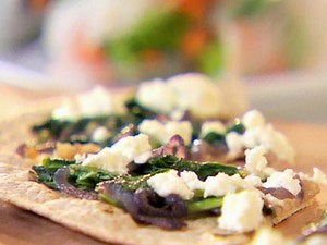 Arugula, Caramelized Onion and Goat Cheese Pizza