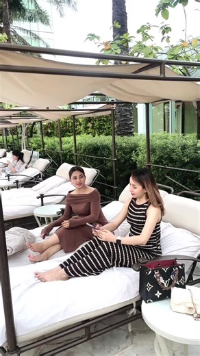 Itsme.reeeee (@itsme.reeeee)’s videos with original sound - 🌼☘️ - Nan Thuzar Htwe