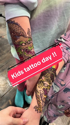 Some kiddos got sharpie tattoos today by Scott ! Should we bring back sharpie days ? #sharpietattoo #kidstattoo #kidsart #sharpie #sharpieart #tattooedkids #colorfultattoos #dragontattoo #tigertattoo #rainbowtattoo #sugarshacktattoo #canadiantattoos