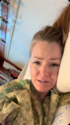 Elisa Beth Magagna | Well, I got pretty sick, and now I’m in the ICU. Two steps forward, one step back? But at least I’m still moving forward 🤗 Hopefully 😅... | Instagram