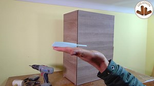 COMO Abrir Las PUERTAS De FORMA AUTOMATICA - Sistema Push Open OCULTO - Luis LOVON #luislovon #ABRIRPUERTASRAPIDO #PUSHOPEN Hoy veremos un sistema vacan!!! que se llama PUSH TO OPEN, lo que significa en castellano o español EMPUJAR PARA ABRIR, justamente esto haremos, empujar para abrir, las puertas, ya sean, de madera, melamina, MDF, OSB, cualquier puerta, que tenga, los pistones neutamicos, que en el video anterior hicimos, ESPERO QUE LES SEA DE UTILIDAD, vi los normales, pero los ocultos, me 