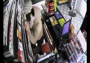Livonia Police Department: We’re seeking to ID the suspect in this video from an Oct. 30 break-in near 5 Mile & Levan. Two recent business break-ins involved stolen nicotine products. If you know this individual or have info, contact Det. Allen at 734-466-2327 (Case #25-47023). You may remain anonymous. #DipshitsOnParade #Livonia #Michigan #LivoniaPoliceDepartment | The Detroit Scanner