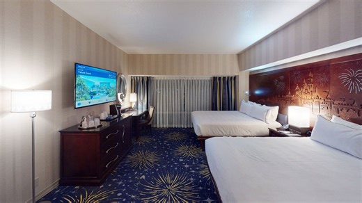 Disneyland Hotel Standard Room Tour in 3D / VR at Disneyland Resort