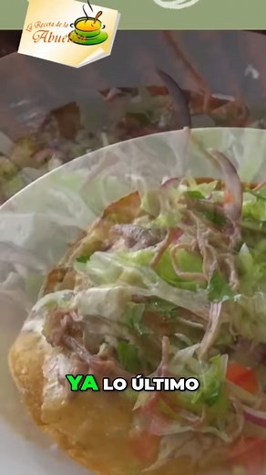 Descubre cómo preparar irresistibles tostadas de salpicón de res con nuestras tortillas caseras. Te mostramos los secretos para un sabor único, acompañado de aguacate y tu salsa favorita. ¡Ideal para cualquier ocasión! #TostadasSalpicón #RecetasFáciles #ComidaMexicana #CocinaCasera #SaborAuténtico #Gastronomía #Aguacate #TortillasHechasEnCasa #CocinaConEstilo #RecetasMexicanas | La receta de la abuelita