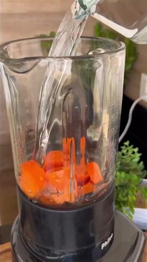 Just mix unflavored gelatin with blended carrots.