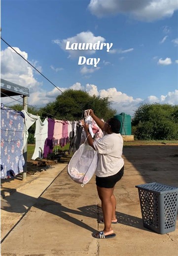 A Day in the Life of a New Mom: Baby Laundry Routine