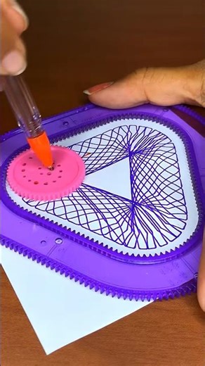 Look, I can make a nice circle #spirograph #shorts