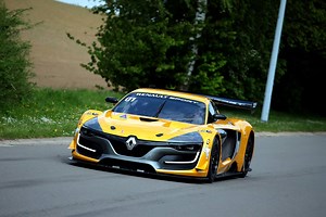 93K views · 2K reactions | 10 days to go before the first start at Spa-Francorchamps J-10 avant le premier départ à Spa-Francorchamps | Renault Clio Series | Facebook