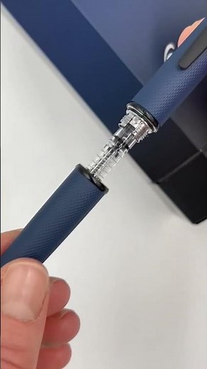 Pilot's Retractable Fountain Pen - Capless 'Link Midnight'