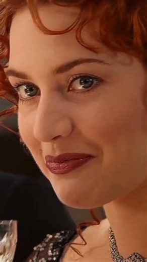 titanic Rose beauty viral shot time