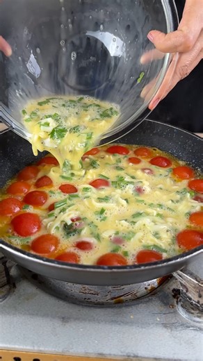 Tomato omelette in a way you've never seen before! | YumRecipes