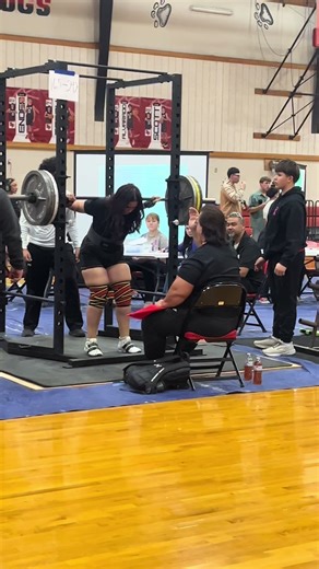 Lifting Season for High School Girls: Powerlifting Tips