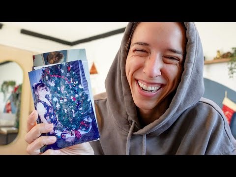 Looking Through Childhood Photos! - Vlogmas Day 9