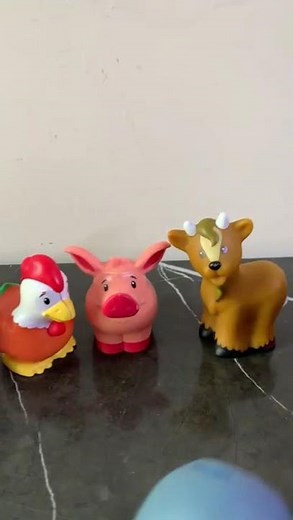Fisher-Price Little People Farm Animal Friends figures